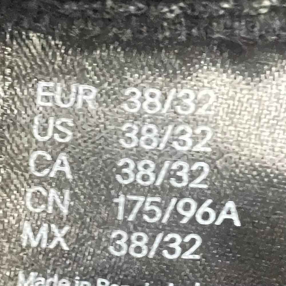 *H&M Divided Jeans Mens 36x32 Super Skinny Coupe Ultra-Moulante Black Jeans - Picture 5 of 5